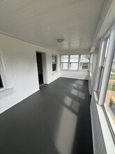 509 W Pleasant St in Knoxville, IA - Building Photo - Building Photo