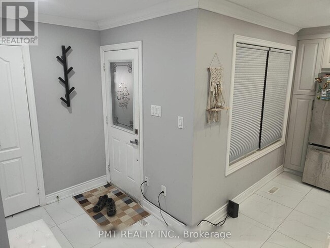 property at 73 Greene Dr
