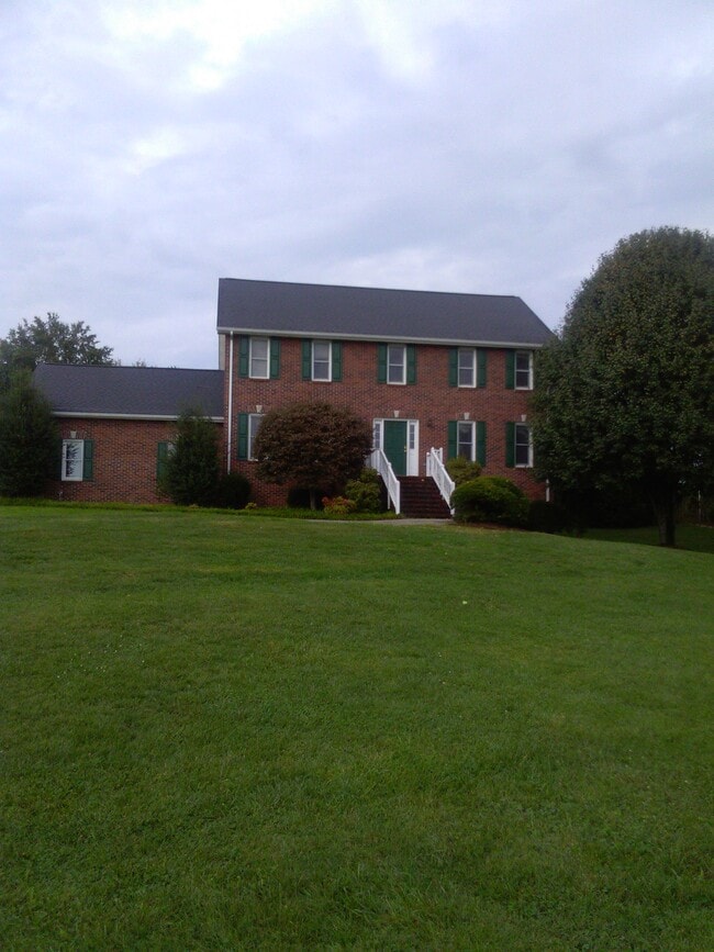 property at 215 Apple Rdg
