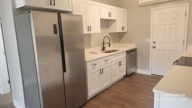 126 Gardiner Ct in Daytona Beach, FL - Building Photo - Building Photo