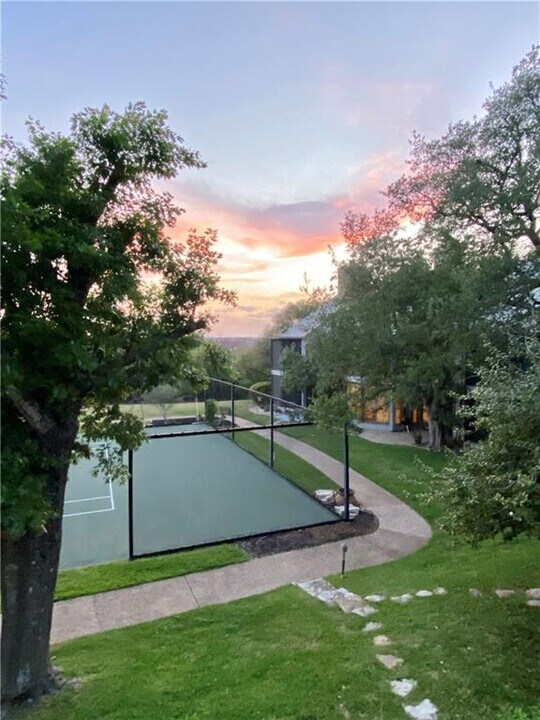 131 World of Tennis Sq in Lakeway, TX - Building Photo