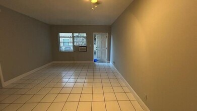 2625 Middle River Dr in Fort Lauderdale, FL - Building Photo - Building Photo
