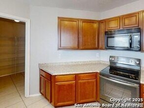 3214 Carswell Bend in San Antonio, TX - Building Photo - Building Photo