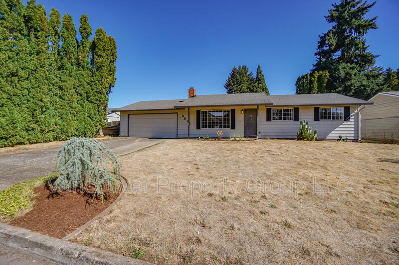 8621 NW 15th Ave in Vancouver, WA - Foto de edificio