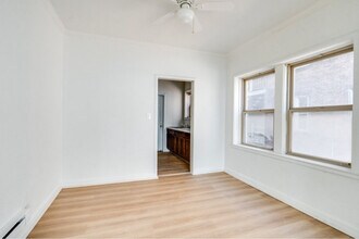 2828 S Moreland Blvd in Cleveland, OH - Building Photo - Building Photo