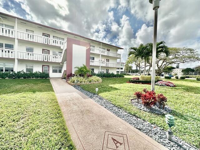 14 Fanshaw A, Unit 0140 in Boca Raton, FL - Building Photo