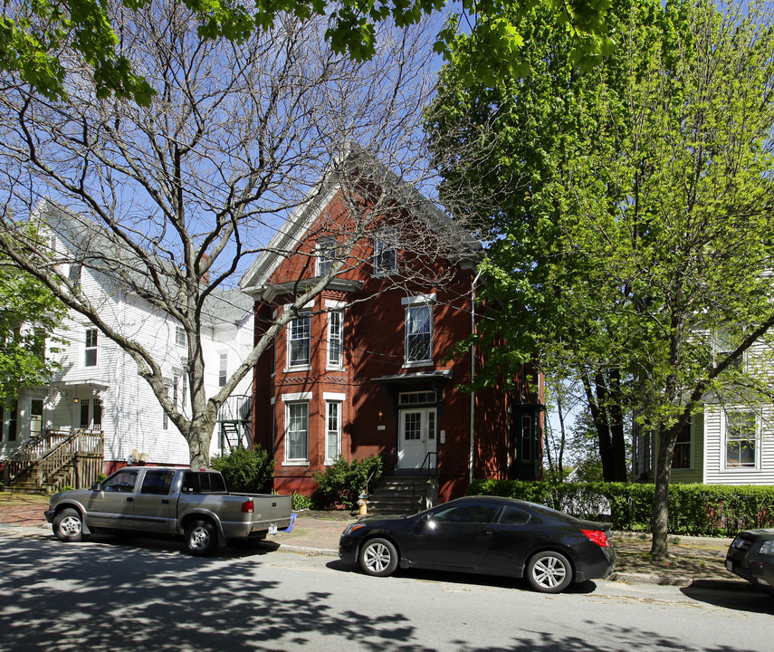 541 Cumberland Ave in Portland, ME - Building Photo