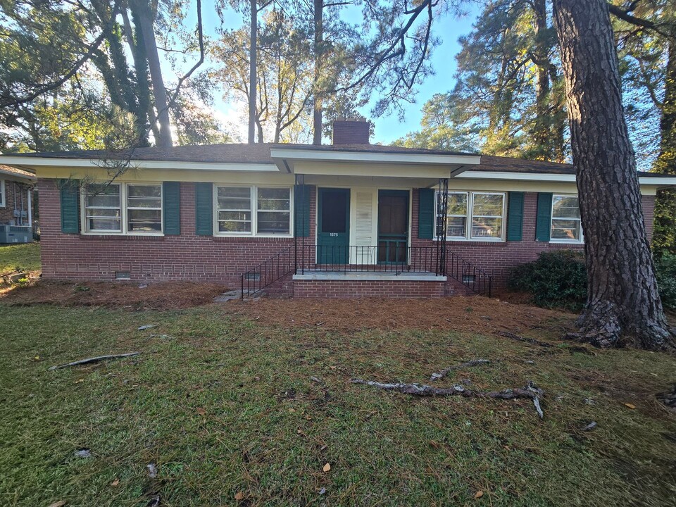 1575 Lonsford Dr in Columbia, SC - Building Photo