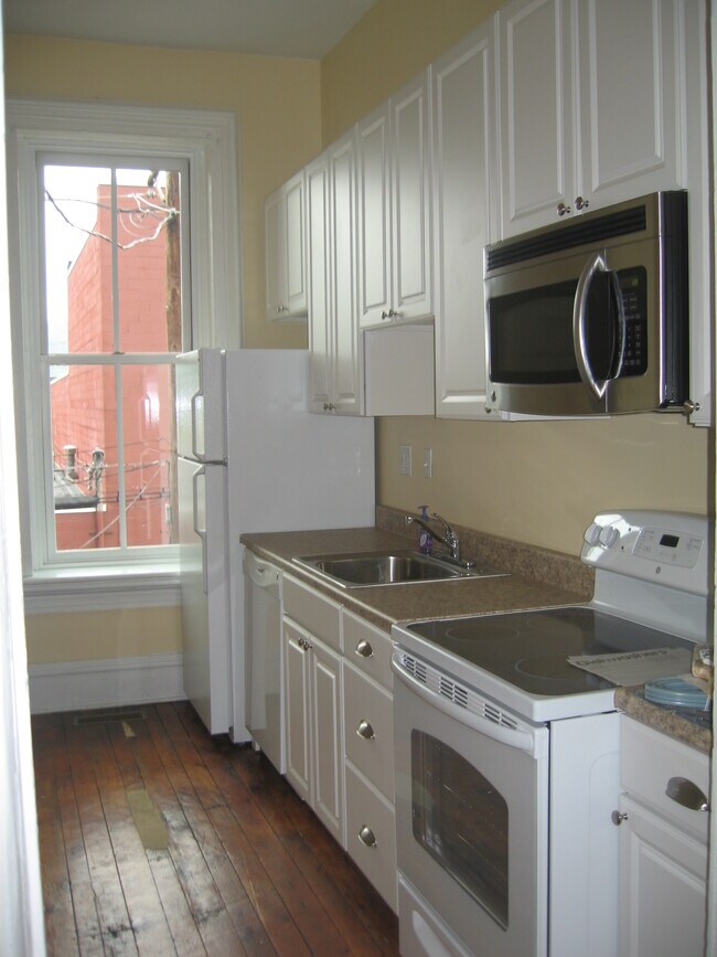 2259 Market St in Wheeling, WV - Foto de edificio - Building Photo