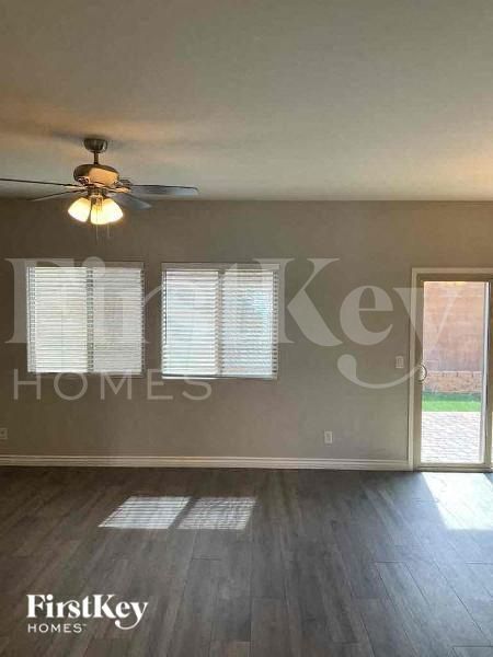 5412 Mercury Springs Dr in Las Vegas, NV - Building Photo - Building Photo