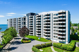 21 Bord-Du-Lac Apartments