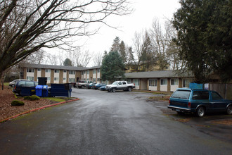 Charay Apartments in Portland, OR - Building Photo - Building Photo