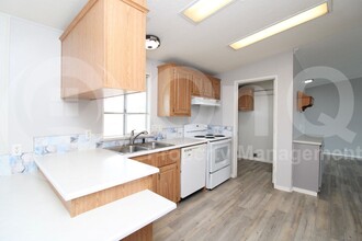 9721 E Empress Ave in Mesa, AZ - Building Photo - Building Photo