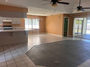 1045 SW Bay State Rd in Port St. Lucie, FL - Building Photo - Building Photo