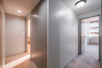 1500 SW 5th Ave, Unit 901 in Portland, OR - Building Photo - Building Photo