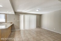 6694 N 43rd Ave photo'