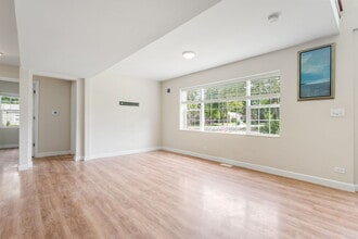 201 W Potomac Ave in Lombard, IL - Building Photo - Building Photo