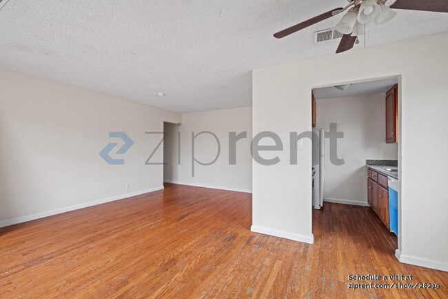 2123 Peppertree Way in Antioch, CA - Building Photo - Building Photo