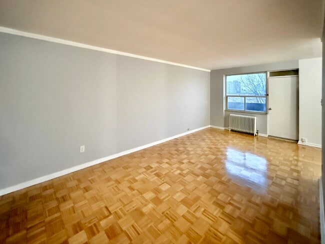 17 Eccleston Dr in Toronto, ON - Building Photo - Building Photo