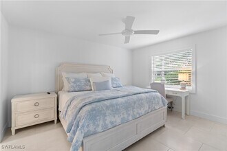 900 8th Ave S in Naples, FL - Building Photo - Building Photo