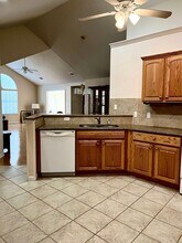 30 Wildwood Dr in Georgetown, TX - Foto de edificio - Building Photo