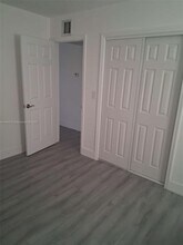 400 NE 161st St in Miami, FL - Building Photo - Building Photo