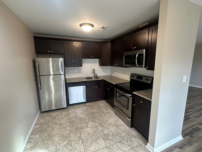 42 Maple St, Unit 5B