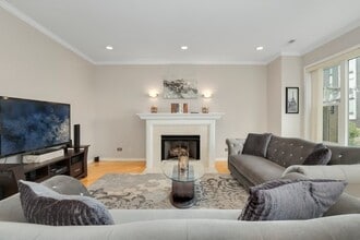 4714 S Evans Ave in Chicago, IL - Building Photo - Building Photo