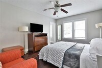 4512 Mt Vernon St photo'