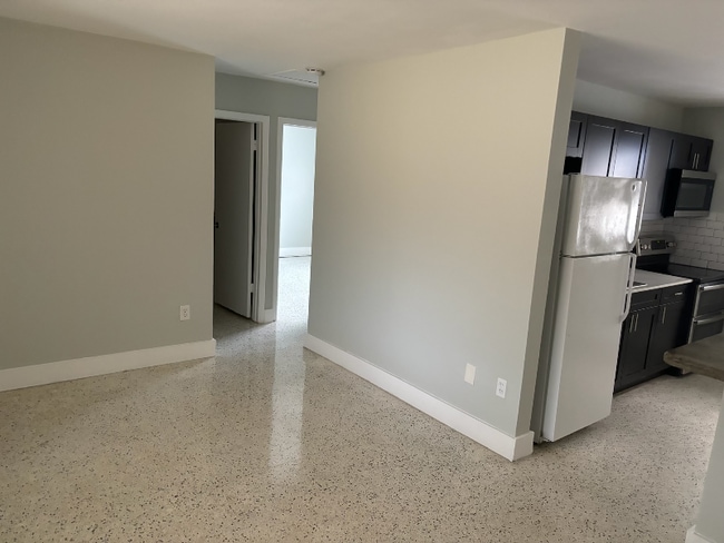 761 SW 9th St in Miami, FL - Foto de edificio - Building Photo