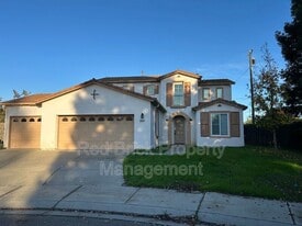 1497 Pleasant Ct in Merced, CA - Building Photo