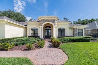 6658 Cres Woods Cir in Lakeland, FL - Building Photo - Building Photo