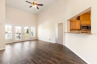The Fulton Apartments in Renton, WA - Building Photo - Interior Photo