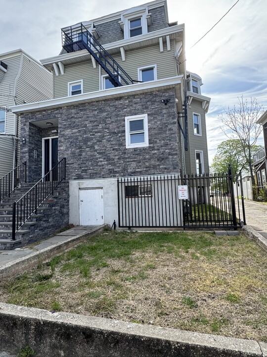 25 Prospect St, Unit Apt 3 in Elizabeth, NJ - Foto de edificio
