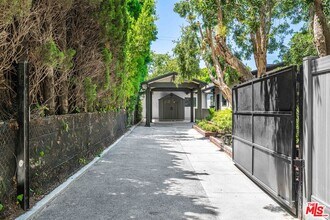 4735 Farmdale Ave in Los Angeles, CA - Building Photo - Building Photo
