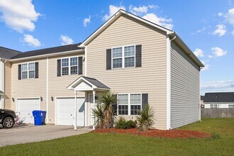 216 Smallwood Rd in Hubert, NC - Building Photo - Building Photo