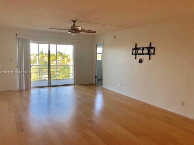 1617 SE 15th St in Fort Lauderdale, FL - Building Photo - Building Photo
