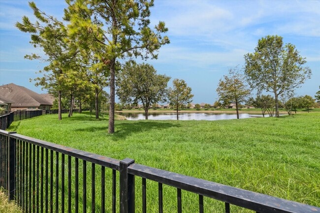 property at 1917 Cayman Bend Ln