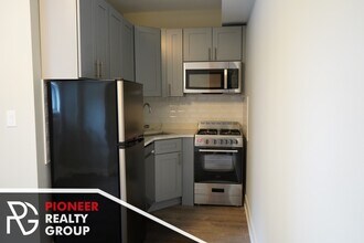 503 W Belmont Ave, Unit 5I in Chicago, IL - Building Photo - Building Photo
