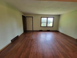 205 Sharon St in Darien, WI - Building Photo - Building Photo