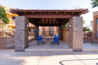 Boulder Creek Apartments in Phoenix, AZ - Foto de edificio - Building Photo