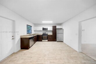 1125 9th St in Miami Beach, FL - Building Photo - Building Photo