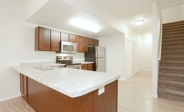 Prairie Crossing Townhomes in Dilworth, MN - Foto de edificio - Building Photo