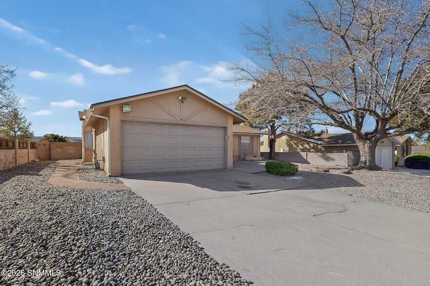 8120 Ruidoso Rd NE in Albuquerque, NM - Building Photo