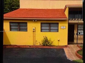 10881 SW 24th Terrace in Miami, FL - Building Photo
