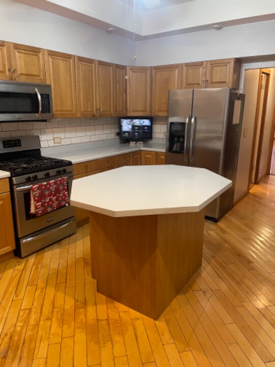 2423 N Lawndale Ave, Unit 2423 N Lawndale 2nd Fl in Chicago, IL - Building Photo