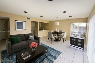 17650 NW 68th Ave in Hialeah, FL - Building Photo - Building Photo