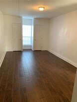 7675 Woodshire Dr in Dallas, TX - Building Photo