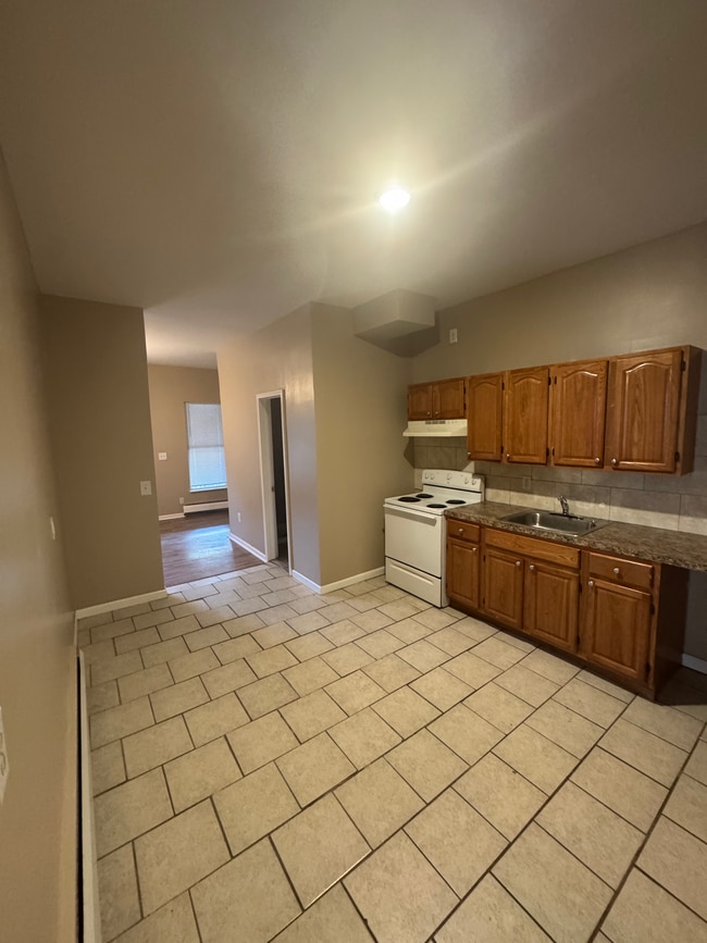 39 Silver St, Unit #1F