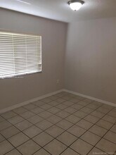 3398 NE 9th Dr, Unit 102 in Homestead, FL - Building Photo - Building Photo